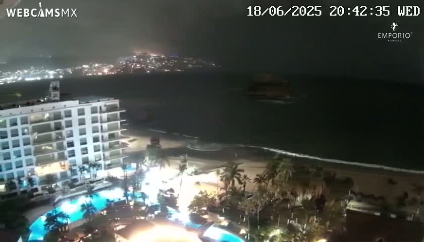 Acapulco, Playa El Morro Beach & Bay Live Cam - Acapulco de Juarez, Guerrero, Mexico