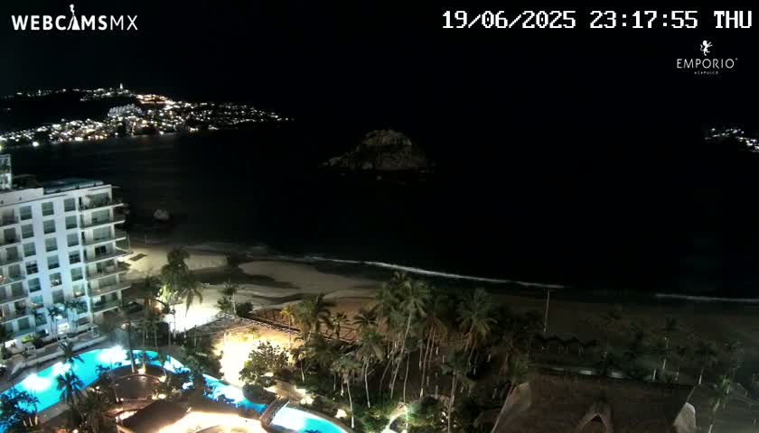 Acapulco, Playa El Morro Beach & Bay Live Cam - Acapulco de Juarez, Guerrero, Mexico