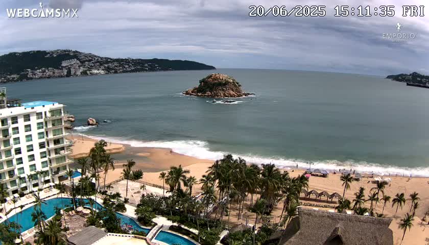 Acapulco, Playa El Morro Beach & Bay Live Cam - Acapulco de Juarez, Guerrero, Mexico