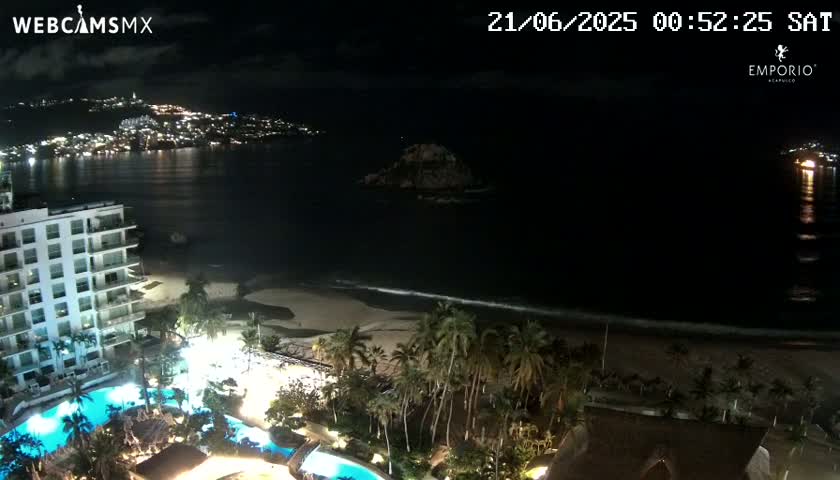 Acapulco, Playa El Morro Beach & Bay Live Cam - Acapulco de Juarez, Guerrero, Mexico