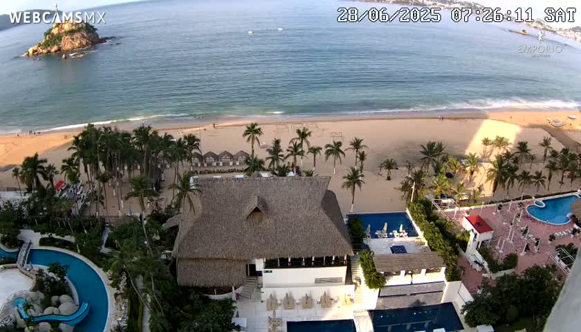 Acapulco, Playa El Morro Beach & Bay Live Cam - Acapulco de Juarez, Guerrero, Mexico
