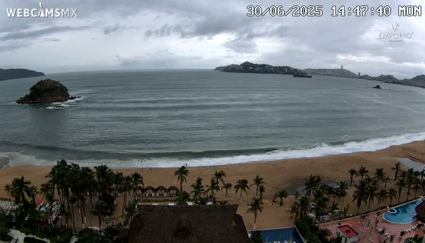 Acapulco, Playa El Morro Beach & Bay Live Cam - Acapulco de Juarez, Guerrero, Mexico