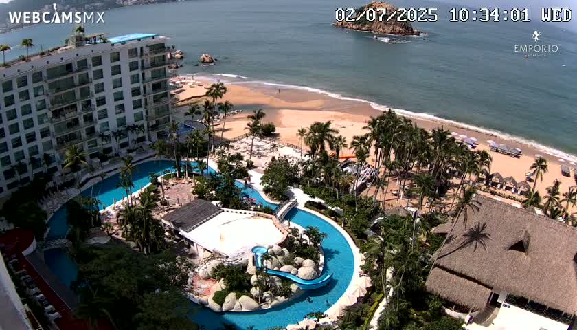 Acapulco, Playa El Morro Beach & Bay Live Cam - Acapulco de Juarez, Guerrero, Mexico