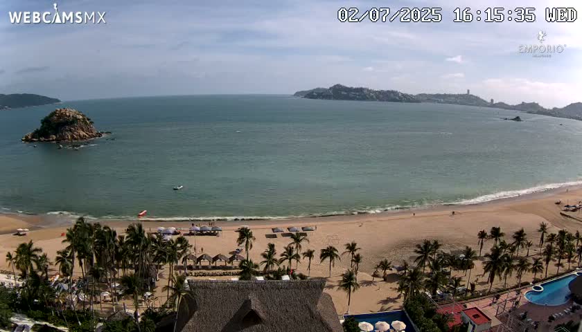 Acapulco, Playa El Morro Beach & Bay Live Cam - Acapulco de Juarez, Guerrero, Mexico