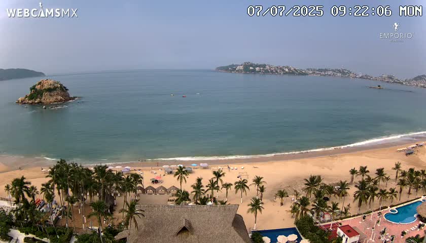 Acapulco, Playa El Morro Beach & Bay Live Cam - Acapulco de Juarez, Guerrero, Mexico