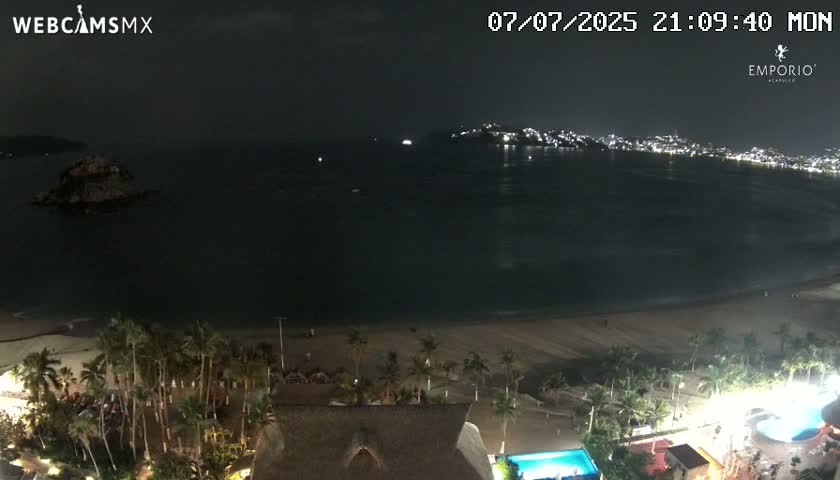 Acapulco, Playa El Morro Beach & Bay Live Cam - Acapulco de Juarez, Guerrero, Mexico