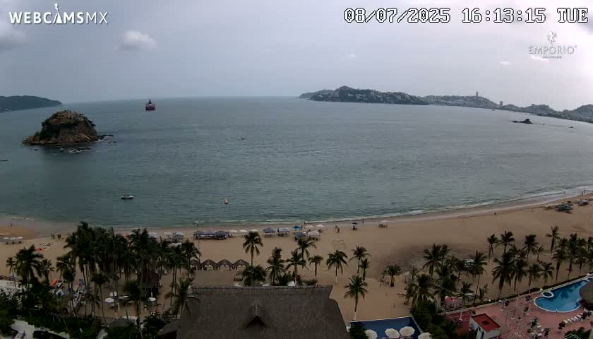 Acapulco, Playa El Morro Beach & Bay Live Cam - Acapulco de Juarez, Guerrero, Mexico