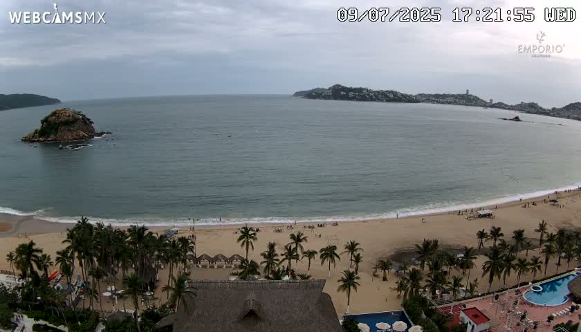 Acapulco, Playa El Morro Beach & Bay Live Cam - Acapulco de Juarez, Guerrero, Mexico
