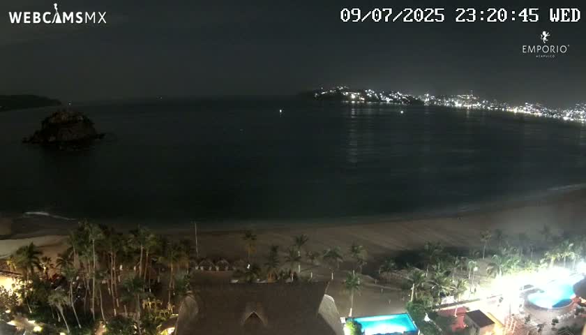 Acapulco, Playa El Morro Beach & Bay Live Cam - Acapulco de Juarez, Guerrero, Mexico