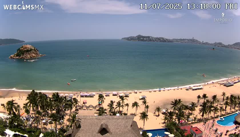 Acapulco, Playa El Morro Beach & Bay Live Cam - Acapulco de Juarez, Guerrero, Mexico
