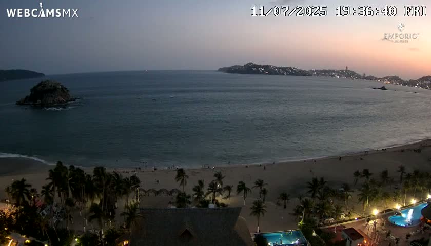 Acapulco, Playa El Morro Beach & Bay Live Cam - Acapulco de Juarez, Guerrero, Mexico