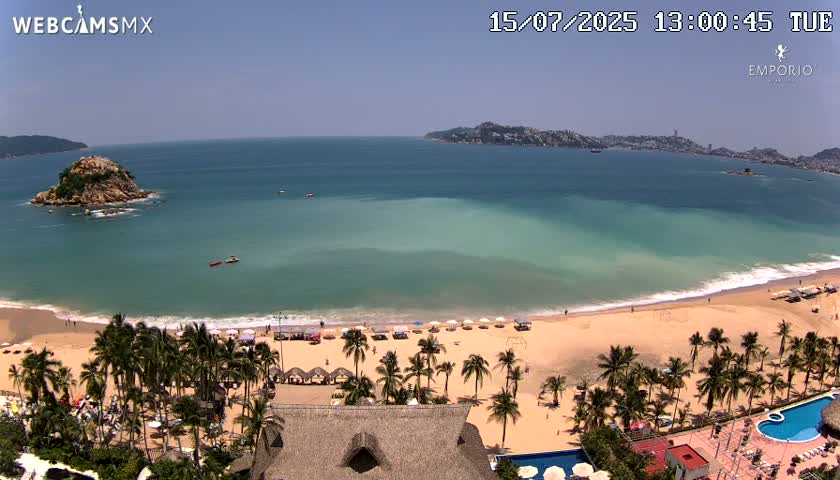 Acapulco, Playa El Morro Beach & Bay Live Cam - Acapulco de Juarez, Guerrero, Mexico