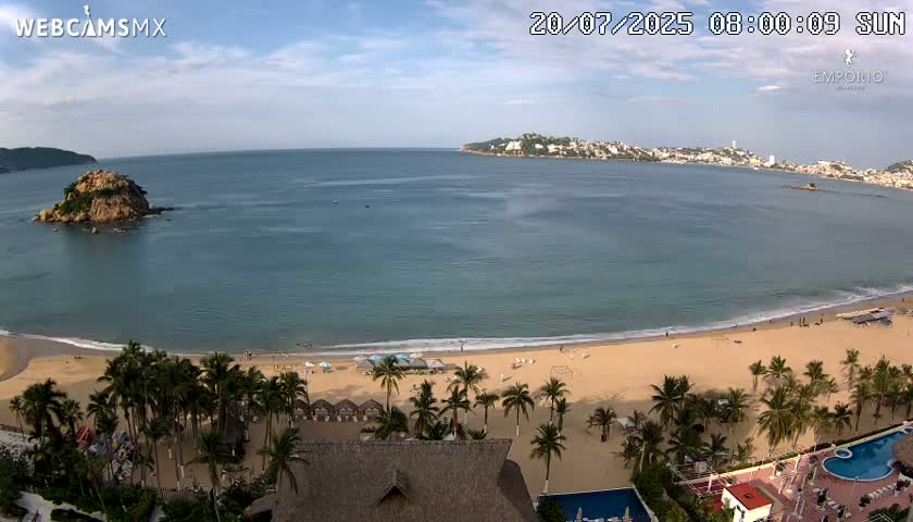 Acapulco, Playa El Morro Beach & Bay Live Cam - Acapulco de Juarez, Guerrero, Mexico