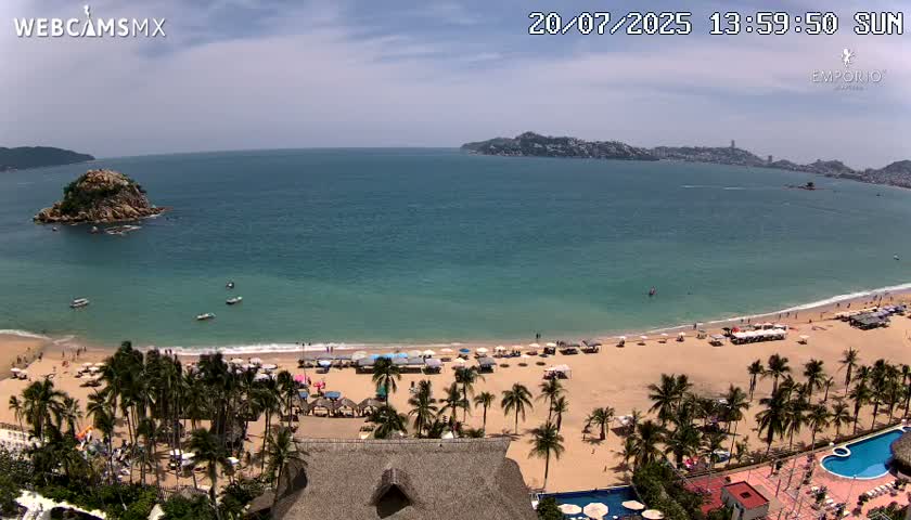 Acapulco, Playa El Morro Beach & Bay Live Cam - Acapulco de Juarez, Guerrero, Mexico