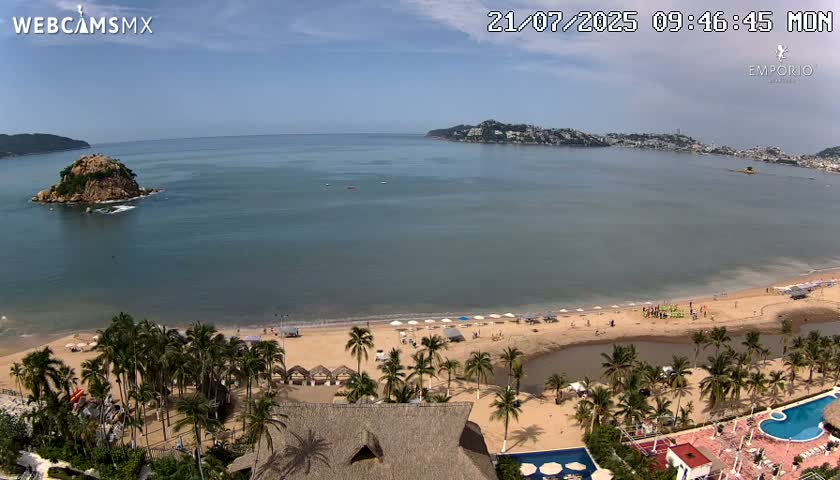 Acapulco, Playa El Morro Beach & Bay Live Cam - Acapulco de Juarez, Guerrero, Mexico