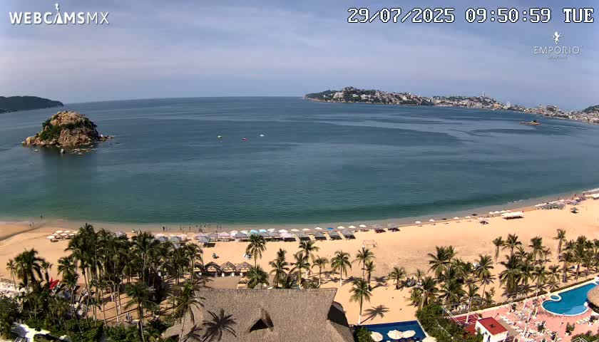 Acapulco, Playa El Morro Beach & Bay Live Cam - Acapulco de Juarez, Guerrero, Mexico