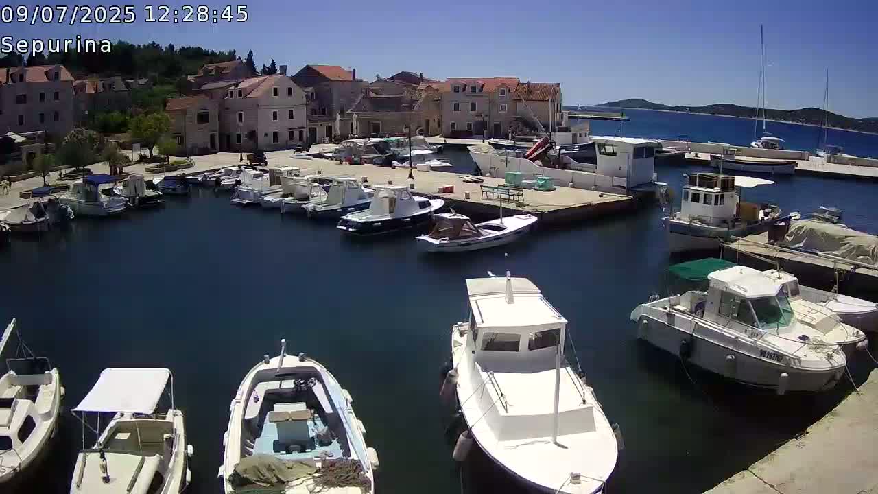 Otok Prvić Island, Prvić Šepurine Marine Live Cam - Prvić Šepurine, Otok Prvić, Vodice, Šibenik-Knin, Croatia
