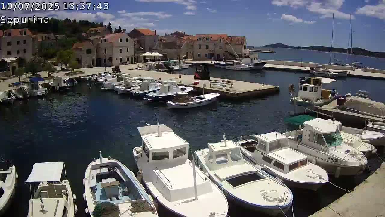 Otok Prvić Island, Prvić Šepurine Marine Live Cam - Prvić Šepurine, Otok Prvić, Vodice, Šibenik-Knin, Croatia
