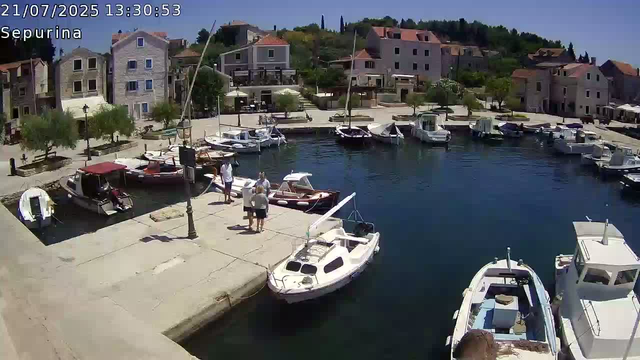 Otok Prvić Island, Prvić Šepurine Marine Live Cam - Prvić Šepurine, Otok Prvić, Vodice, Šibenik-Knin, Croatia