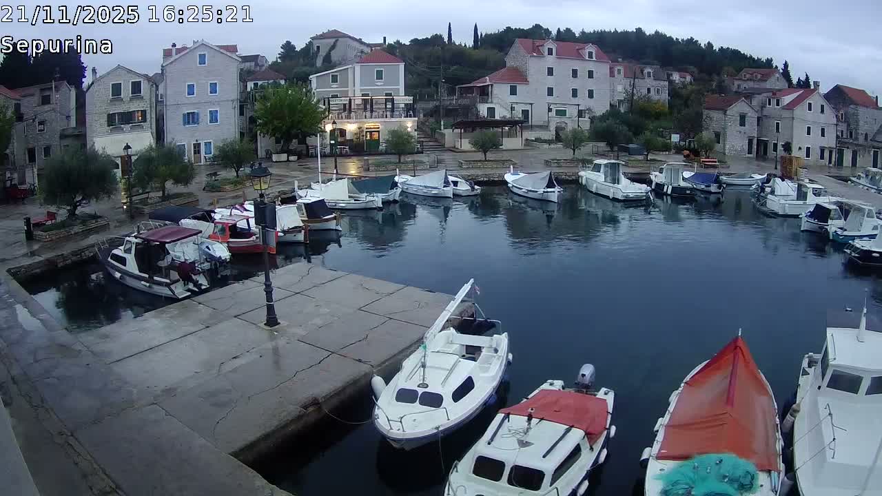 Otok Prvić Island, Prvić Šepurine Marine Live Cam - Prvić Šepurine, Otok Prvić, Vodice, Šibenik-Knin, Croatia