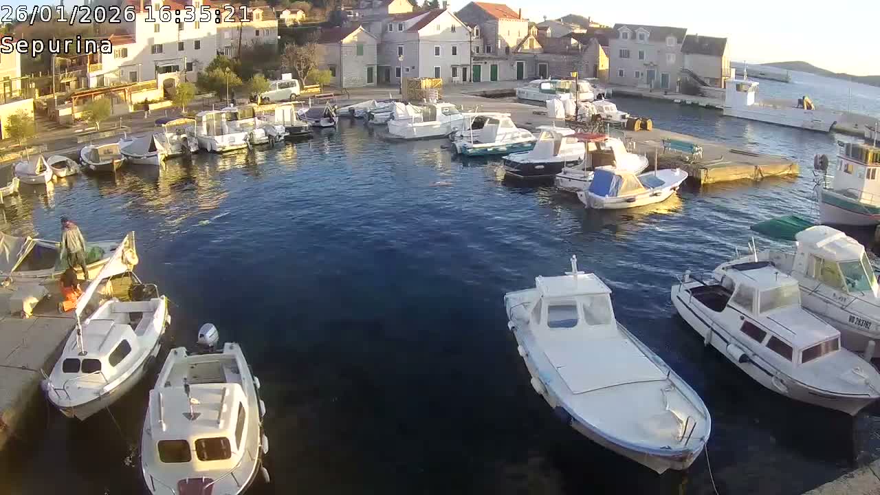 Otok Prvić Island, Prvić Šepurine Marine Live Cam - Prvić Šepurine, Otok Prvić, Vodice, Šibenik-Knin, Croatia
