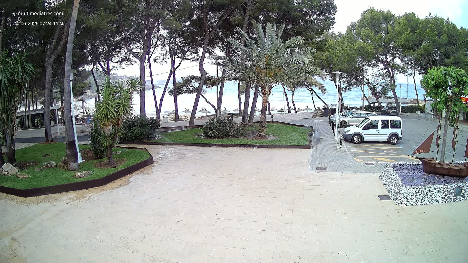 Peguera, Platja Gran de Tora Beach  Playa 5 Live Cam - Sierra de Tramontana, Mallorca, Islas Baleares (Balearic Islands), Spain