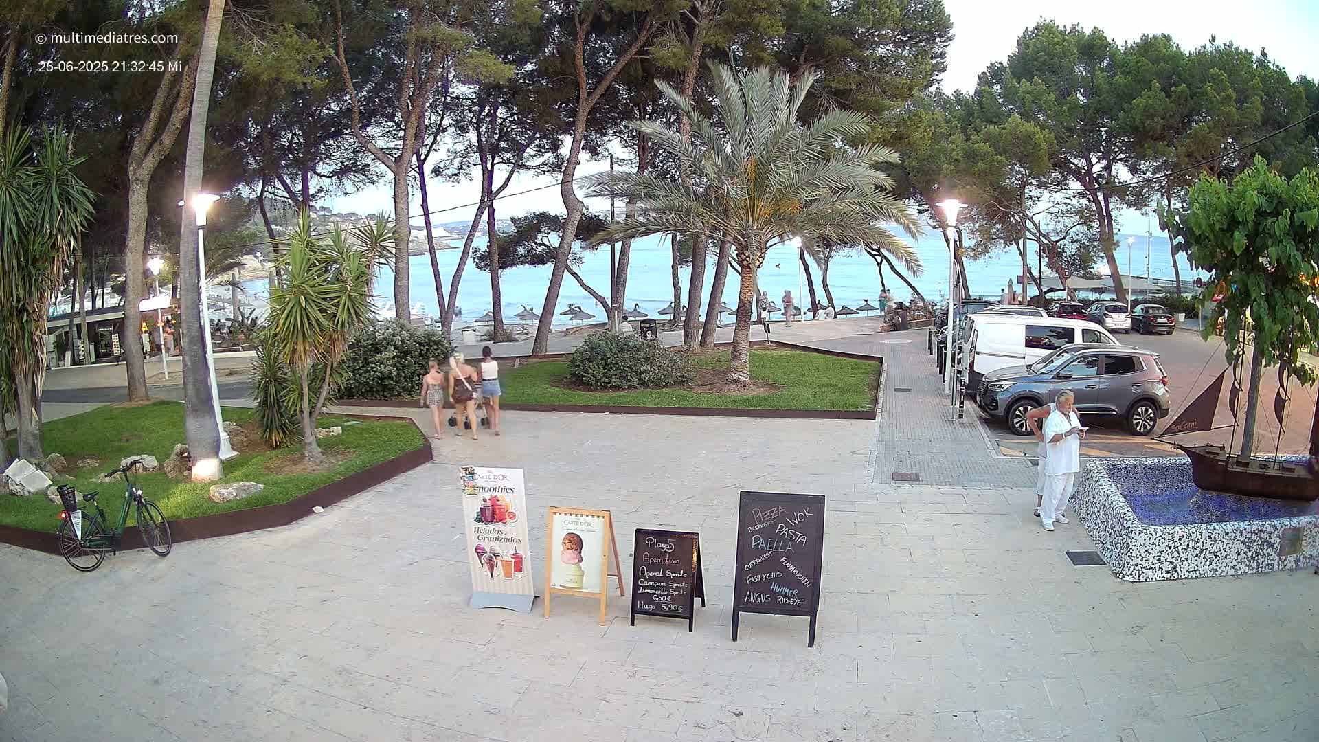 Peguera, Platja Gran de Tora Beach  Playa 5 Live Cam - Sierra de Tramontana, Mallorca, Islas Baleares (Balearic Islands), Spain