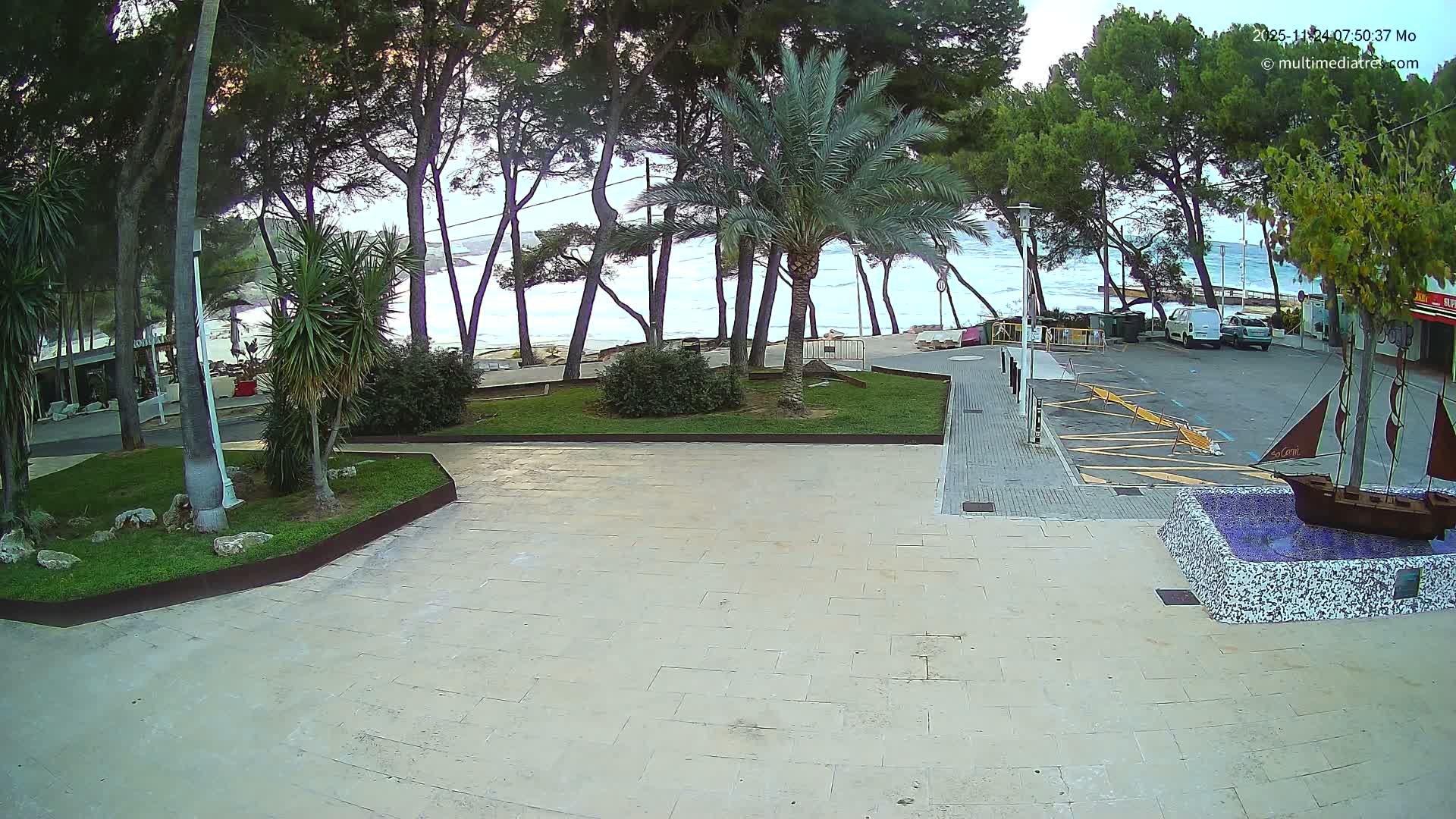 Peguera, Platja Gran de Tora Beach  Playa 5 Live Cam - Sierra de Tramontana, Mallorca, Islas Baleares (Balearic Islands), Spain