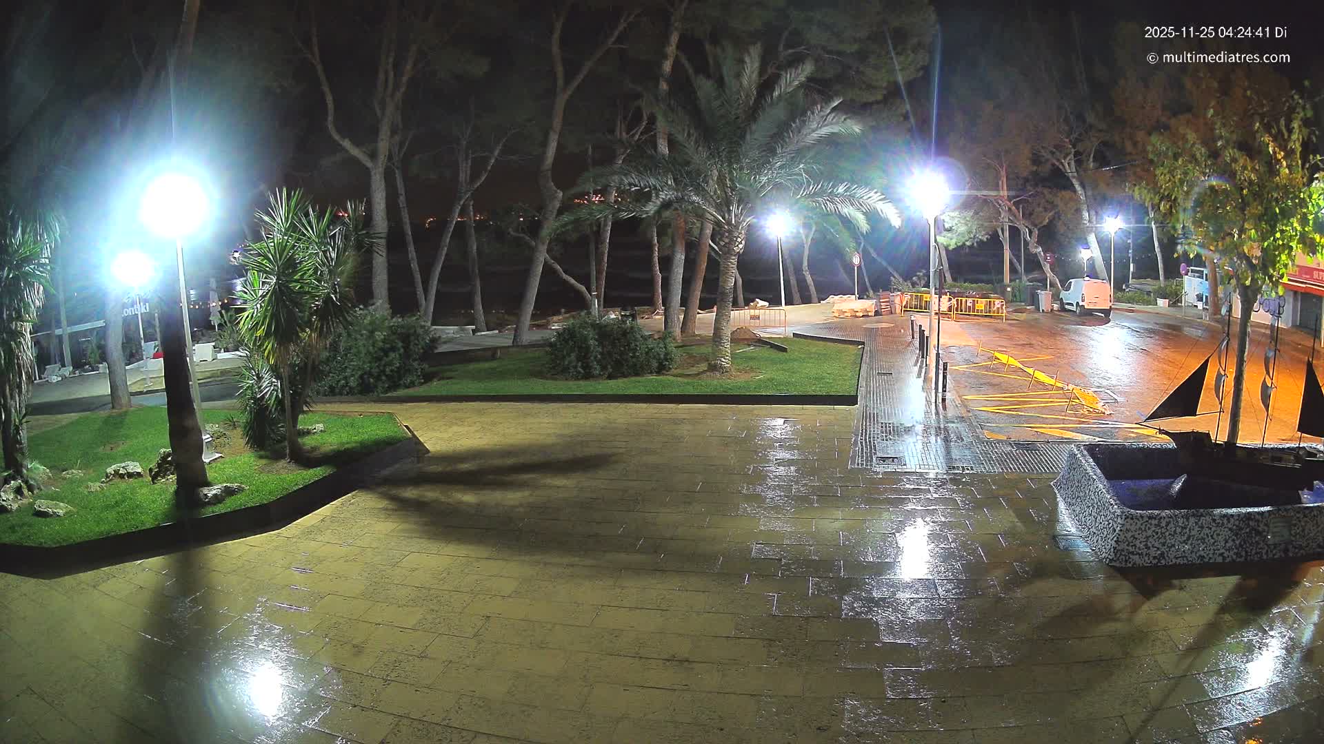 Peguera, Platja Gran de Tora Beach  Playa 5 Live Cam - Sierra de Tramontana, Mallorca, Islas Baleares (Balearic Islands), Spain