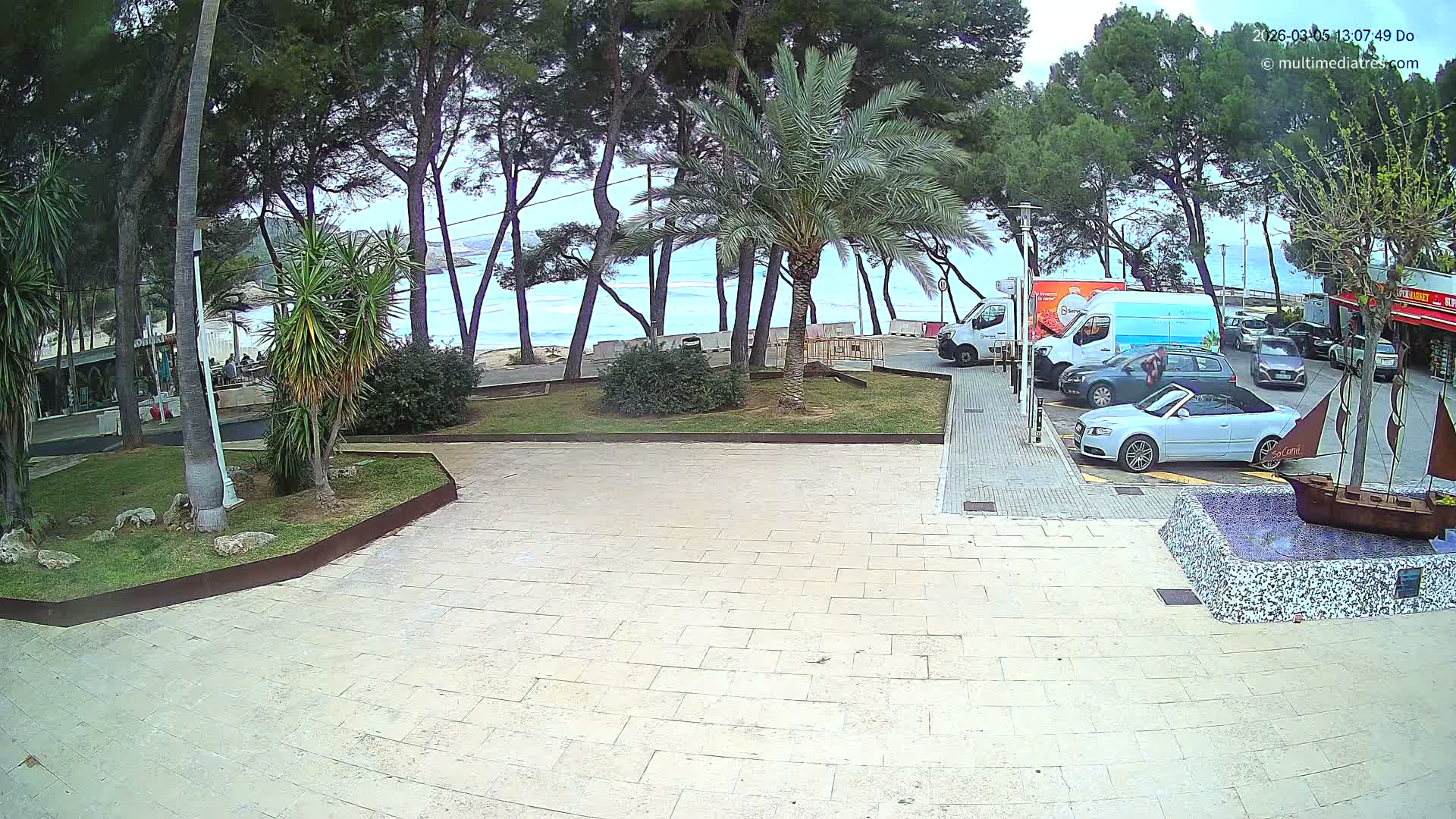 Peguera, Platja Gran de Tora Beach  Playa 5 Live Cam - Sierra de Tramontana, Mallorca, Islas Baleares (Balearic Islands), Spain