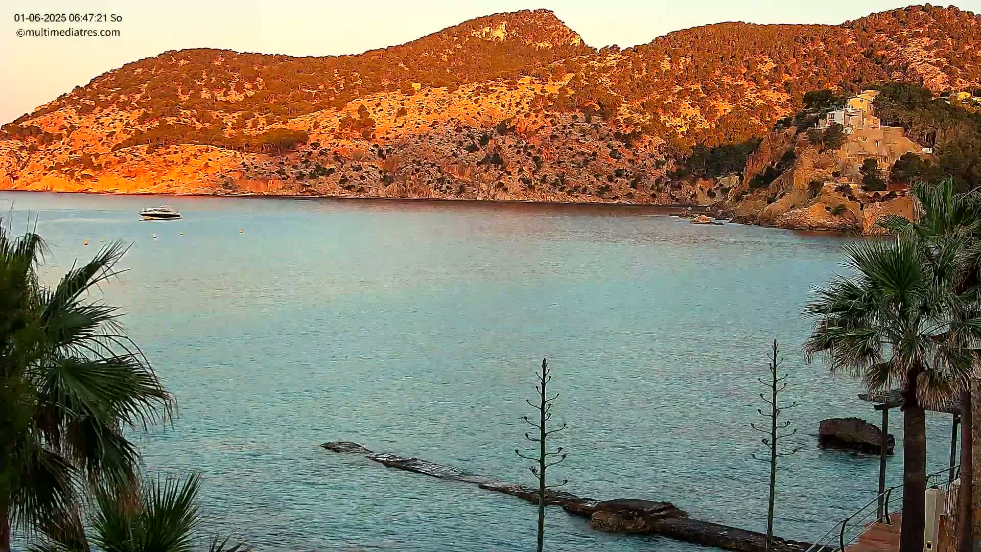 Mallorca Camp de Mar Roca Coast  Live Cam - Sierra de Tramontana, Mallorca, Islas Baleares (Balearic Islands), Spain