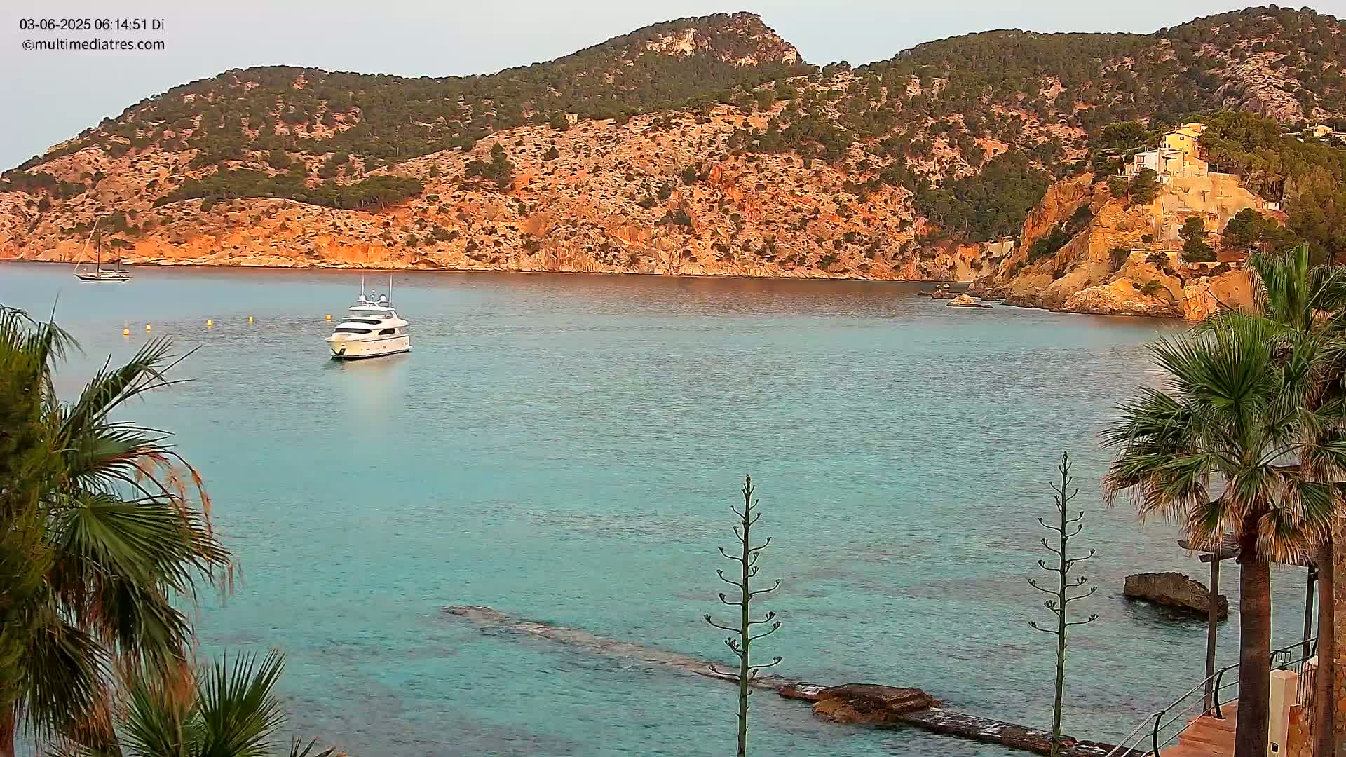 Mallorca Camp de Mar Roca Coast  Live Cam - Sierra de Tramontana, Mallorca, Islas Baleares (Balearic Islands), Spain
