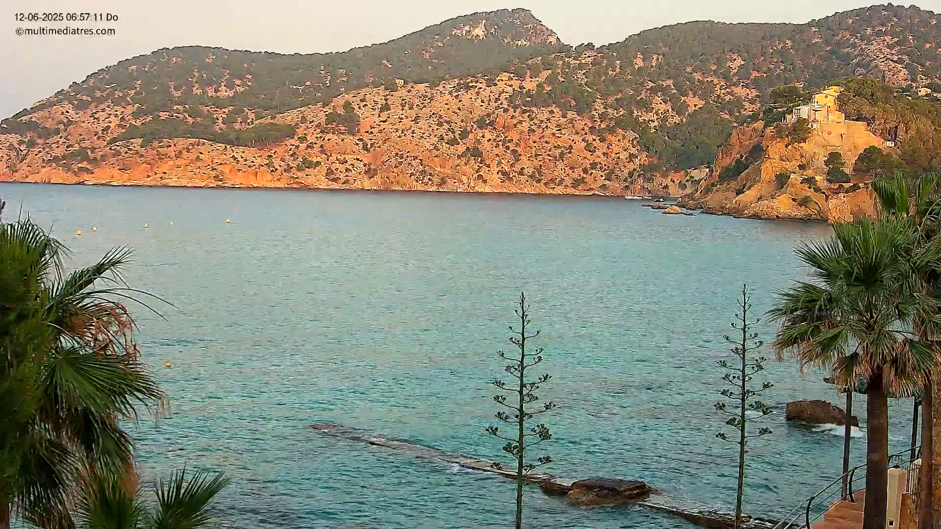 Mallorca Camp de Mar Roca Coast  Live Cam - Sierra de Tramontana, Mallorca, Islas Baleares (Balearic Islands), Spain