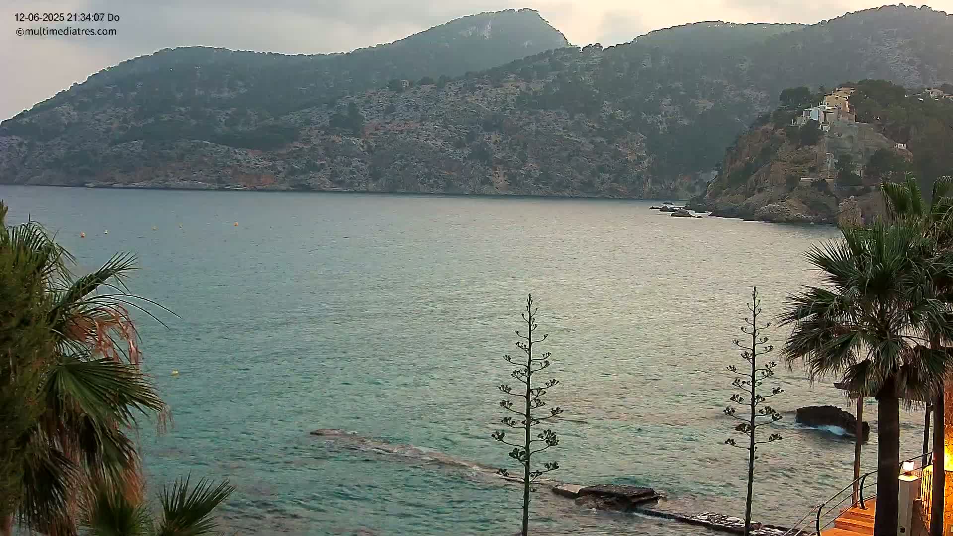 Mallorca Camp de Mar Roca Coast  Live Cam - Sierra de Tramontana, Mallorca, Islas Baleares (Balearic Islands), Spain