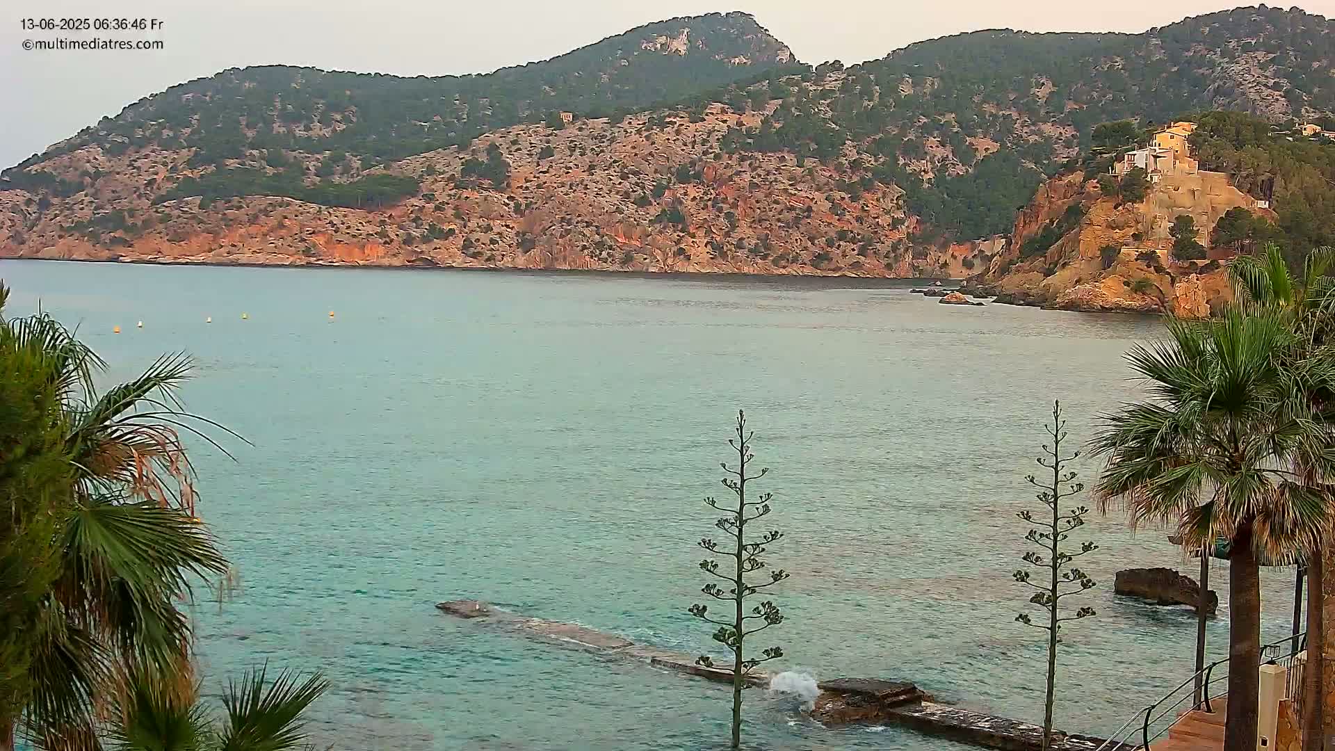 Mallorca Camp de Mar Roca Coast  Live Cam - Sierra de Tramontana, Mallorca, Islas Baleares (Balearic Islands), Spain