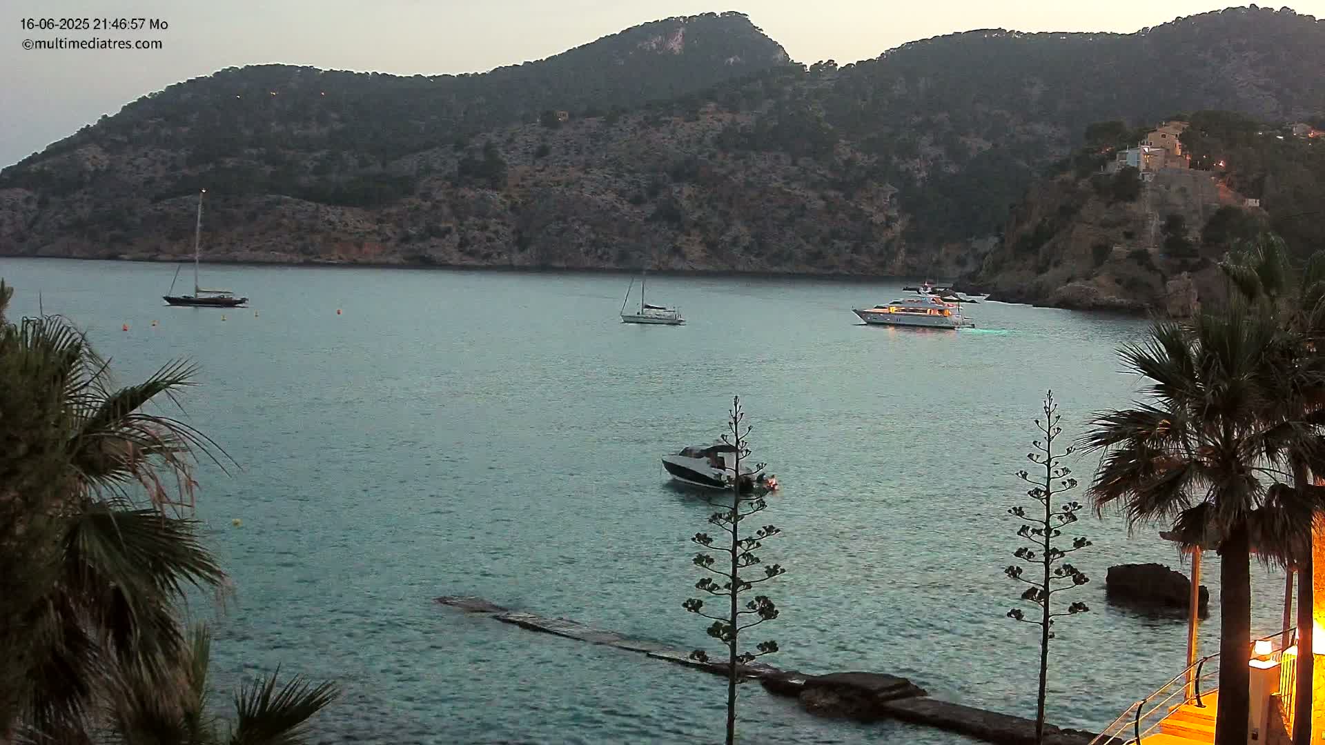 Mallorca Camp de Mar Roca Coast  Live Cam - Sierra de Tramontana, Mallorca, Islas Baleares (Balearic Islands), Spain