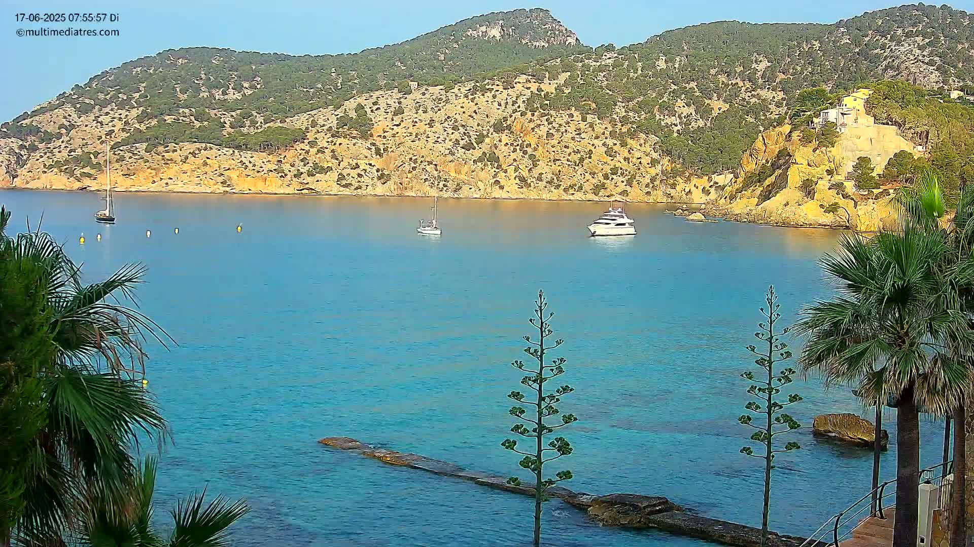 Mallorca Camp de Mar Roca Coast  Live Cam - Sierra de Tramontana, Mallorca, Islas Baleares (Balearic Islands), Spain