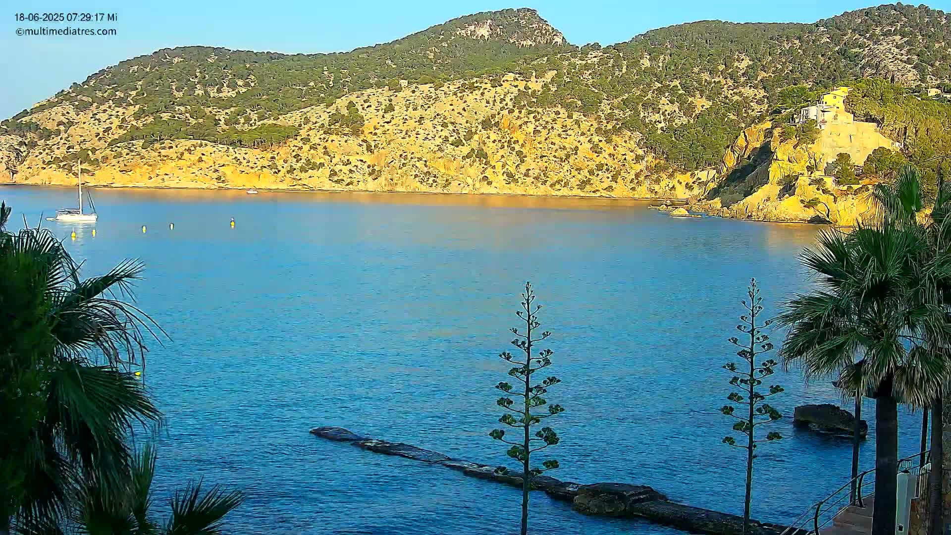 Mallorca Camp de Mar Roca Coast  Live Cam - Sierra de Tramontana, Mallorca, Islas Baleares (Balearic Islands), Spain