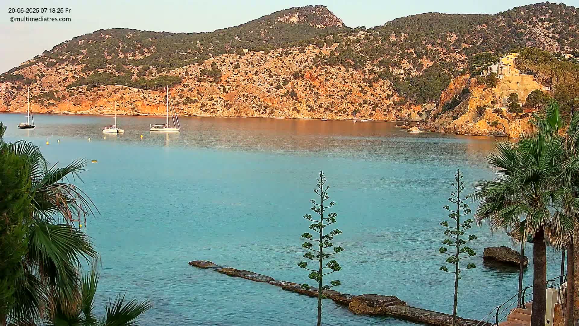 Mallorca Camp de Mar Roca Coast  Live Cam - Sierra de Tramontana, Mallorca, Islas Baleares (Balearic Islands), Spain