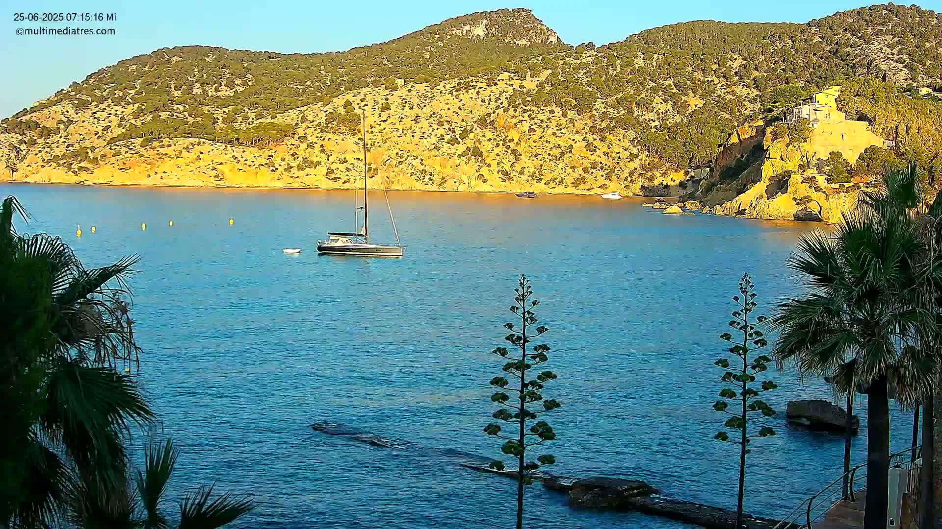 Mallorca Camp de Mar Roca Coast  Live Cam - Sierra de Tramontana, Mallorca, Islas Baleares (Balearic Islands), Spain