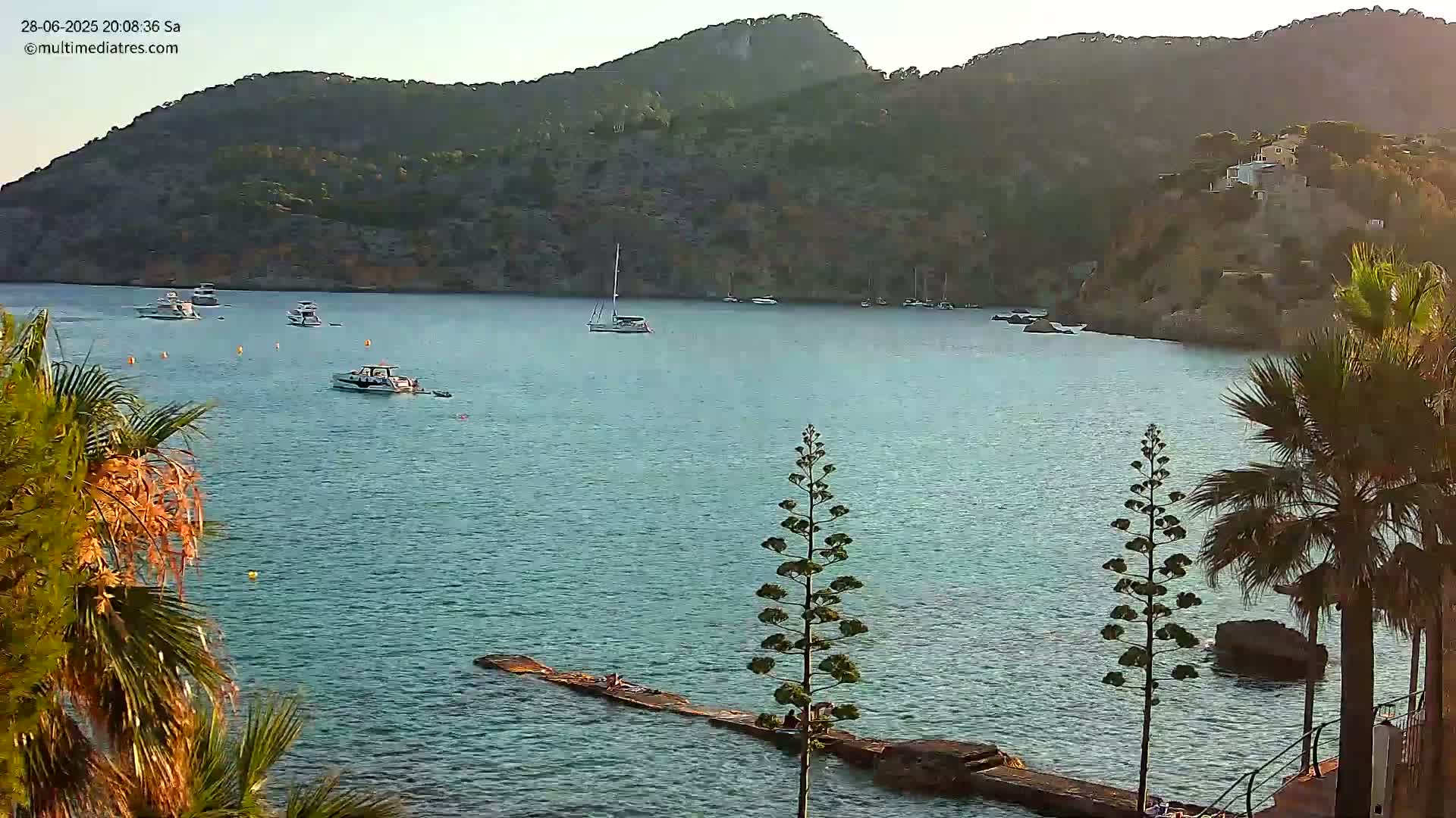 Mallorca Camp de Mar Roca Coast  Live Cam - Sierra de Tramontana, Mallorca, Islas Baleares (Balearic Islands), Spain
