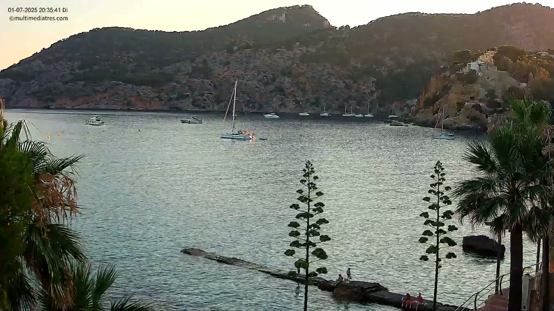 Mallorca Camp de Mar Roca Coast  Live Cam - Sierra de Tramontana, Mallorca, Islas Baleares (Balearic Islands), Spain