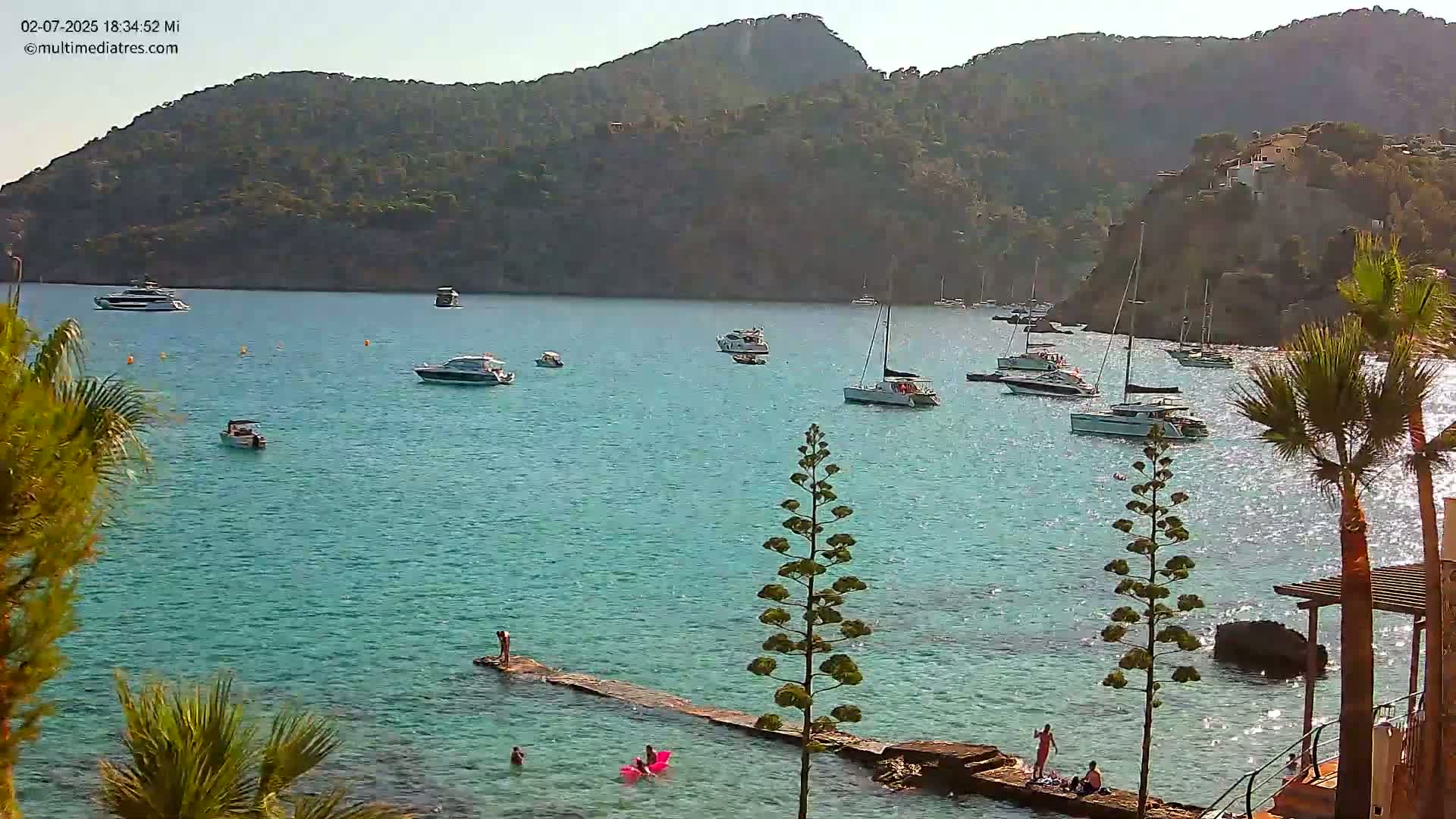 Mallorca Camp de Mar Roca Coast  Live Cam - Sierra de Tramontana, Mallorca, Islas Baleares (Balearic Islands), Spain