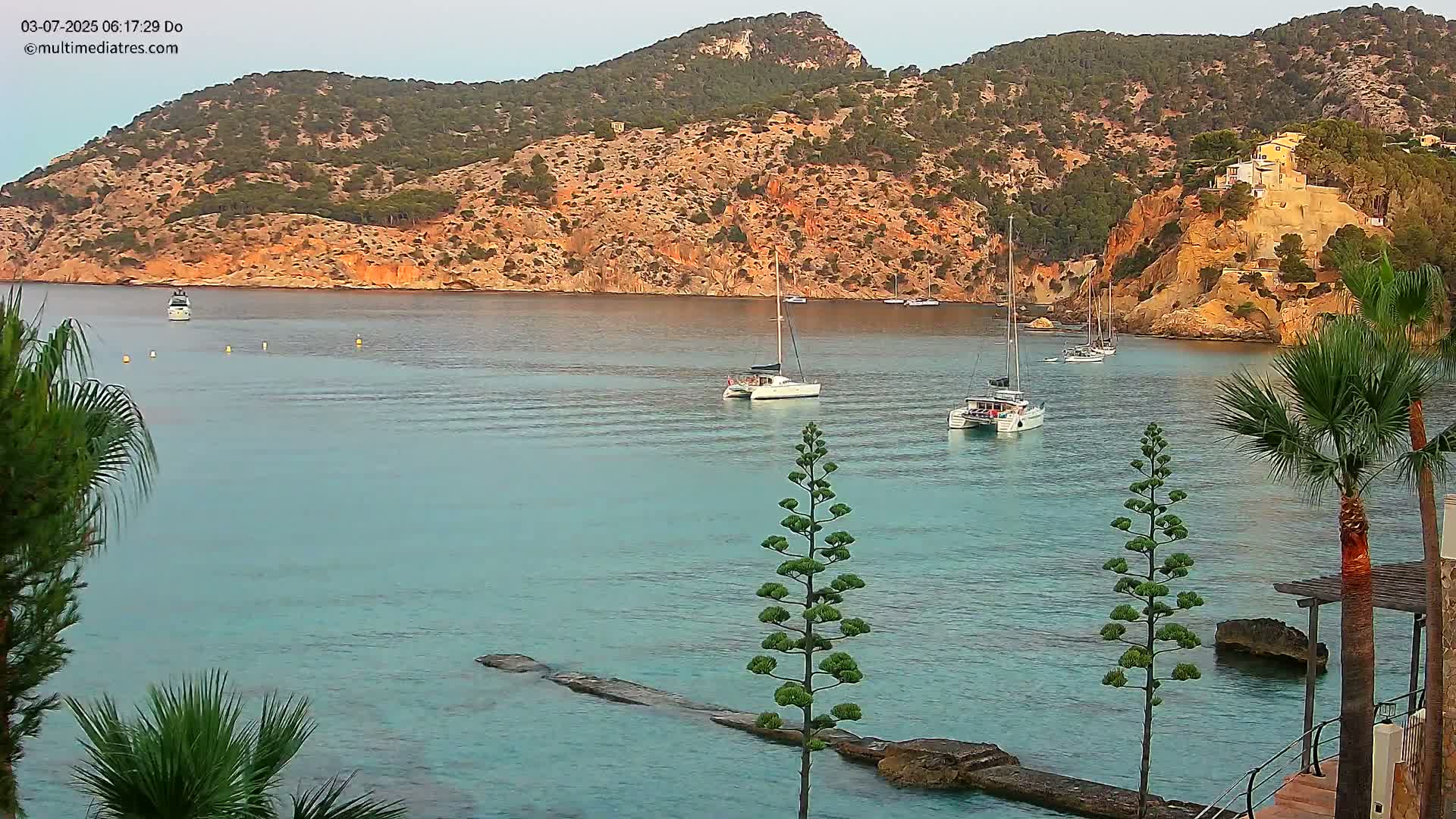 Mallorca Camp de Mar Roca Coast  Live Cam - Sierra de Tramontana, Mallorca, Islas Baleares (Balearic Islands), Spain