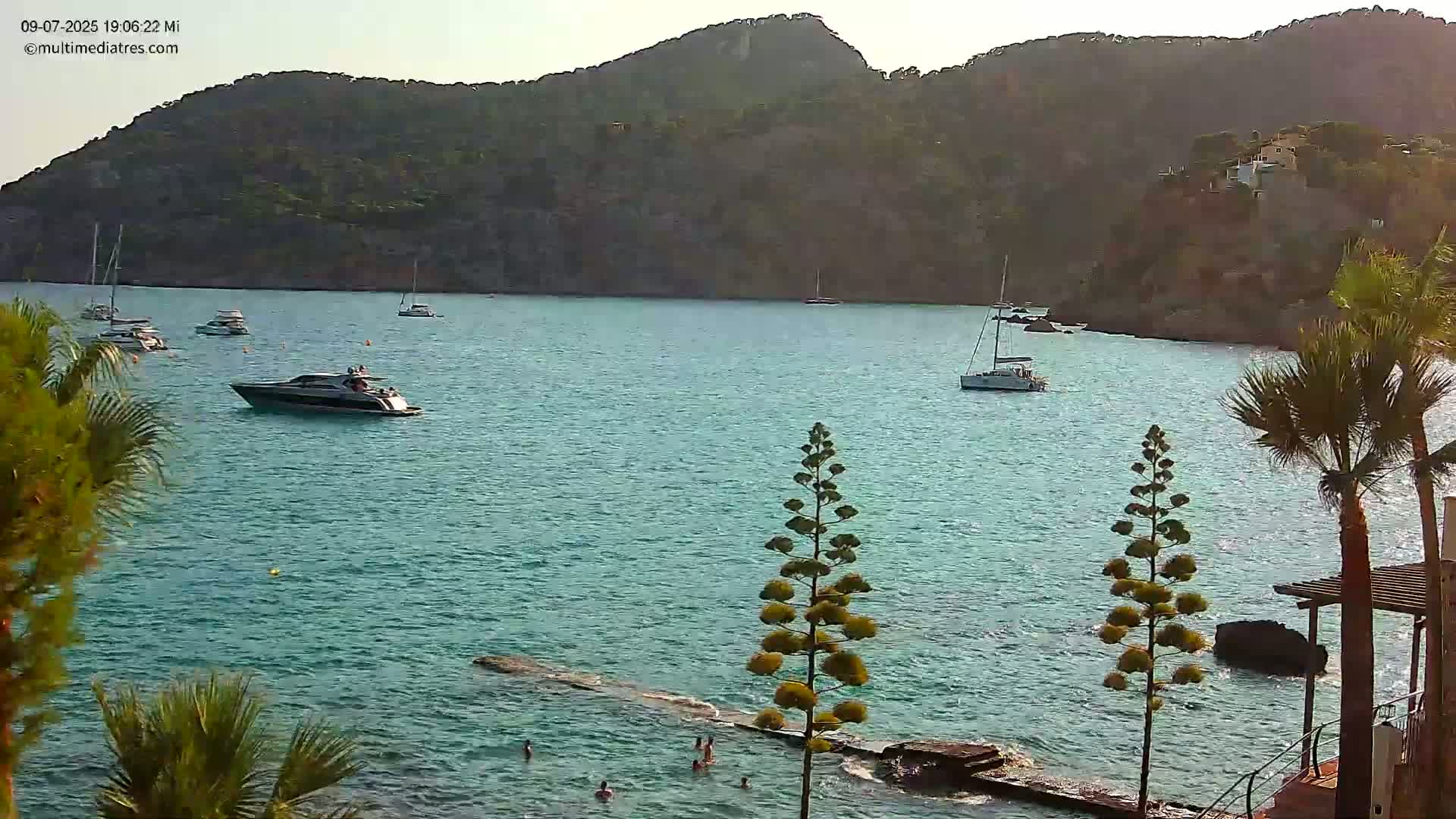 Mallorca Camp de Mar Roca Coast  Live Cam - Sierra de Tramontana, Mallorca, Islas Baleares (Balearic Islands), Spain