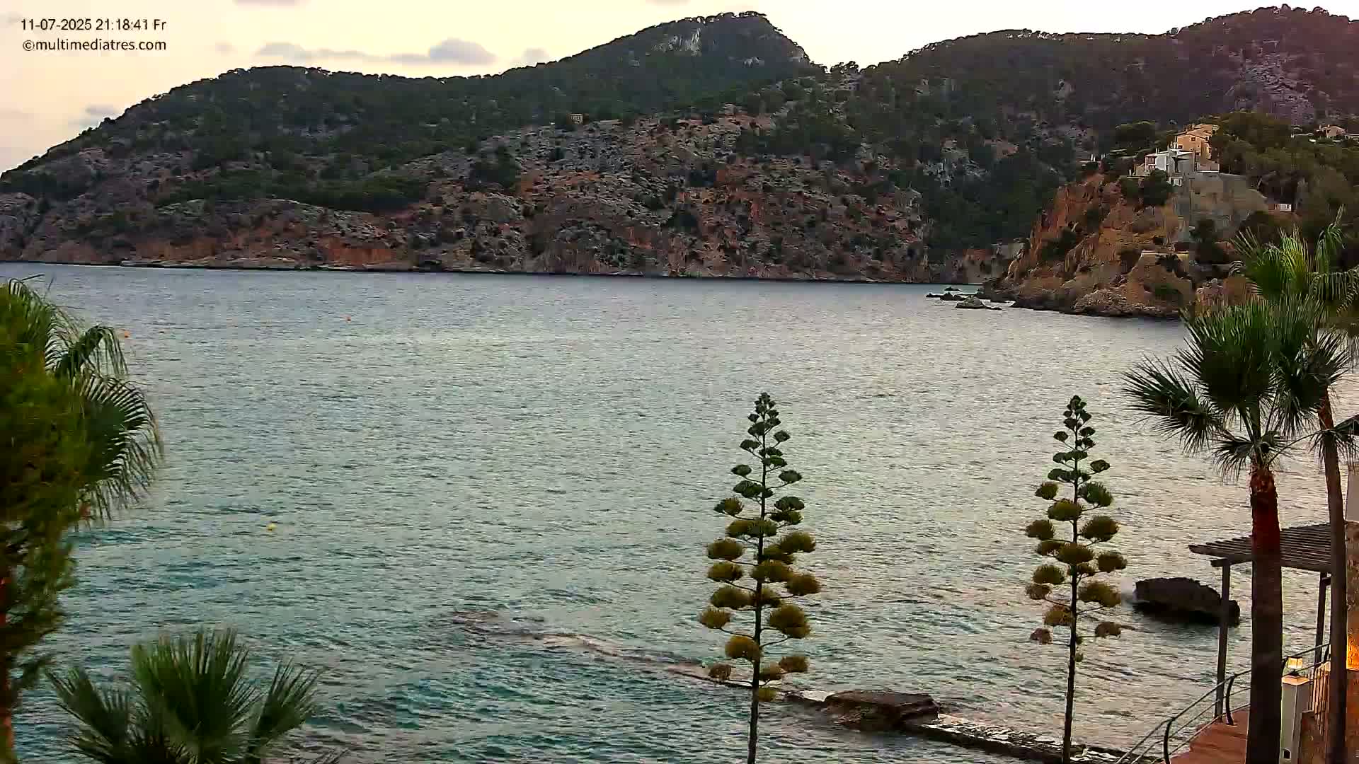 Mallorca Camp de Mar Roca Coast  Live Cam - Sierra de Tramontana, Mallorca, Islas Baleares (Balearic Islands), Spain