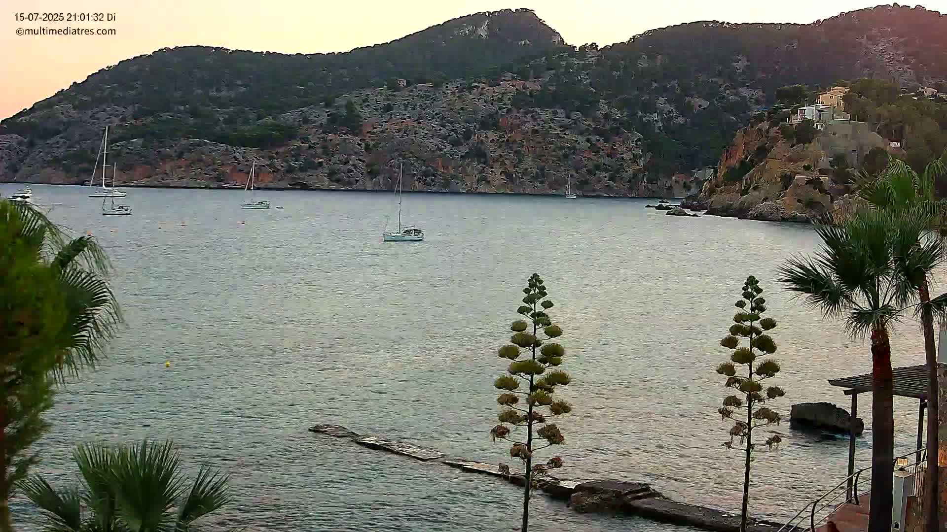 Mallorca Camp de Mar Roca Coast  Live Cam - Sierra de Tramontana, Mallorca, Islas Baleares (Balearic Islands), Spain