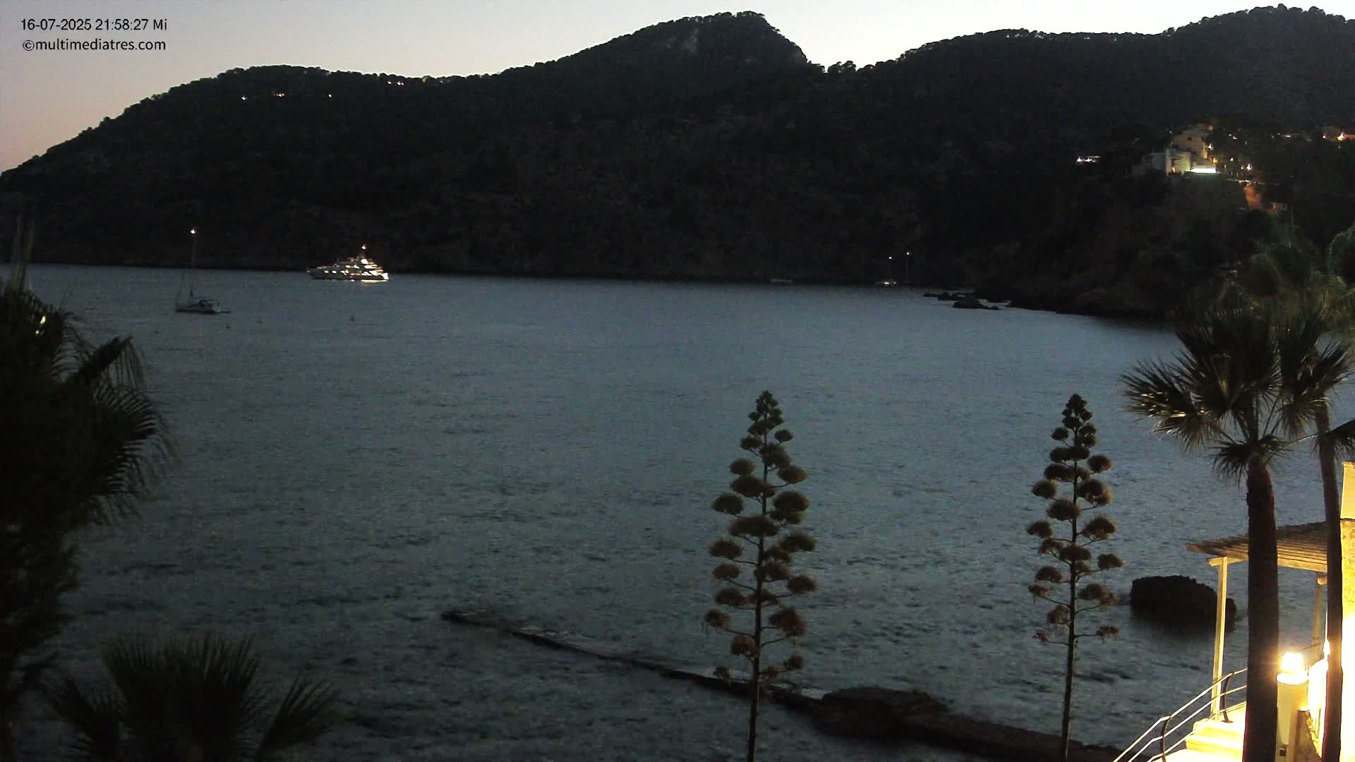 Mallorca Camp de Mar Roca Coast  Live Cam - Sierra de Tramontana, Mallorca, Islas Baleares (Balearic Islands), Spain