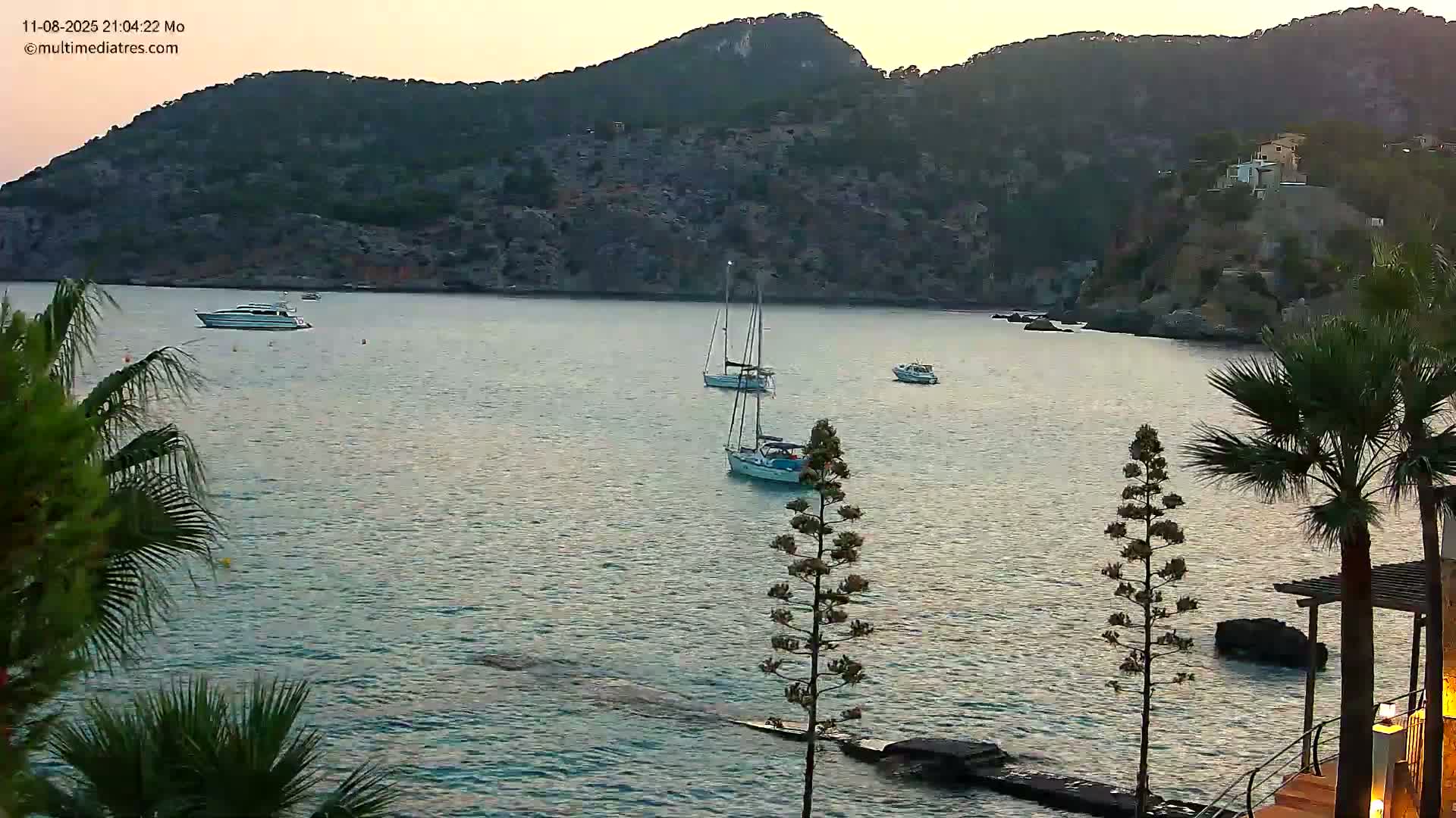Mallorca Camp de Mar Roca Coast  Live Cam - Sierra de Tramontana, Mallorca, Islas Baleares (Balearic Islands), Spain