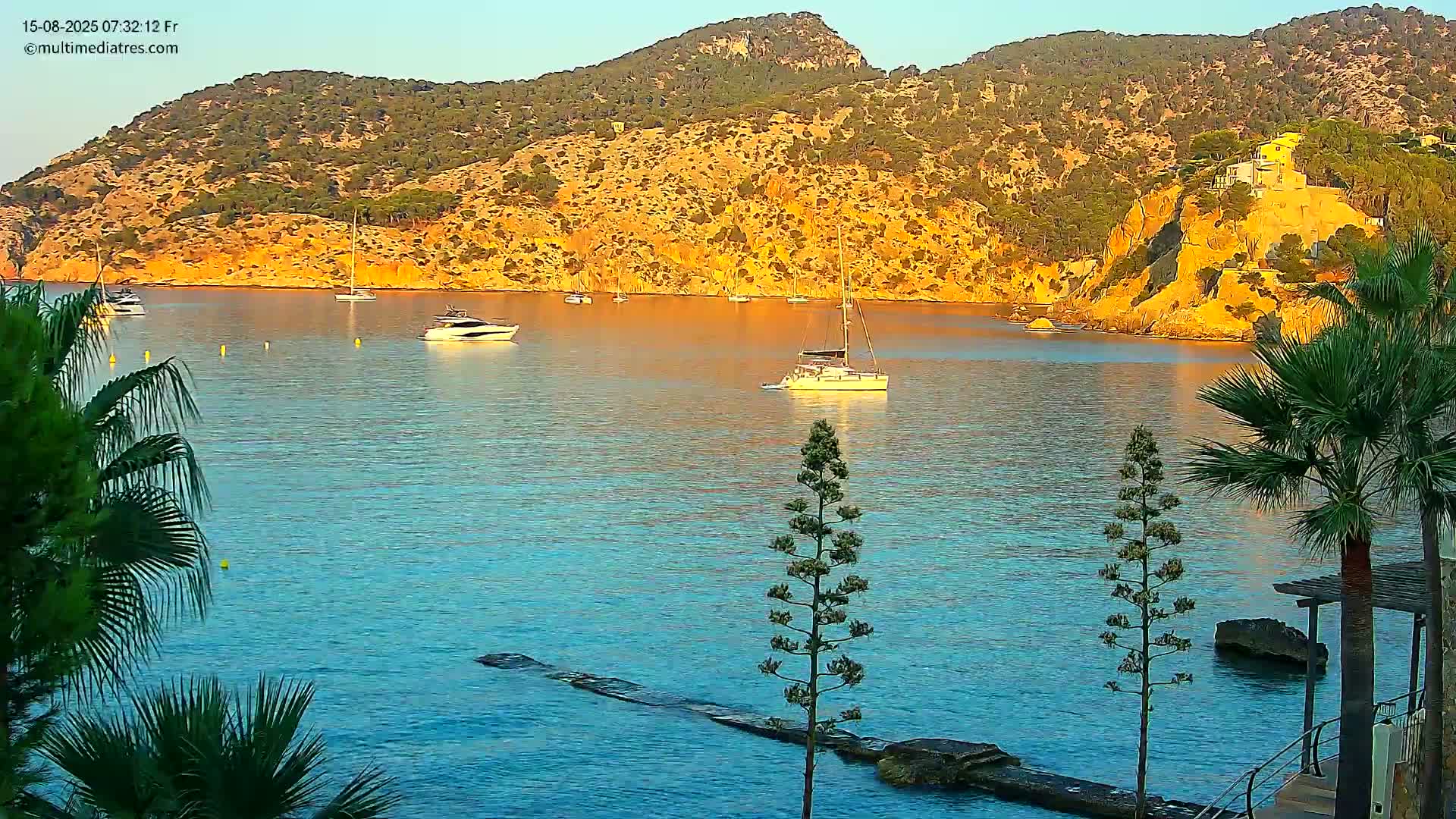 Mallorca Camp de Mar Roca Coast  Live Cam - Sierra de Tramontana, Mallorca, Islas Baleares (Balearic Islands), Spain